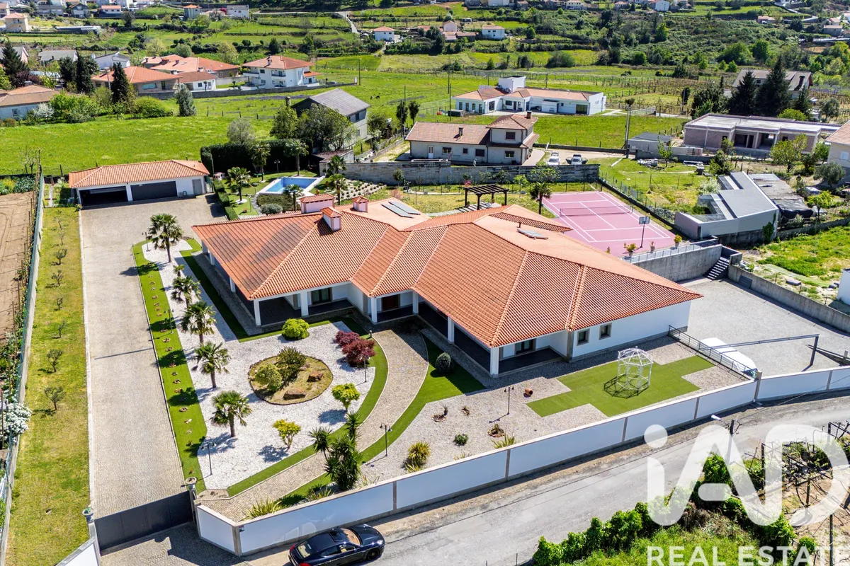 Casa/Moradia 5 quartos de 1061 m² em Figueiró