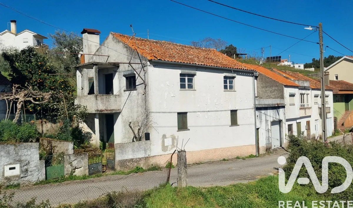 Moradia geminada de 180 m² em Vale de Azares - Celorico da Beira