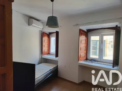 Moradia geminada em Verride