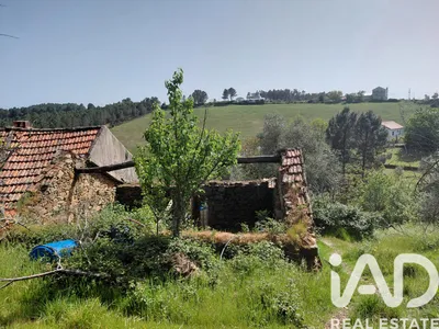 Fotografia 1 de Quinta de 1648 m² em Unhais da Serra