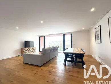 Apartamento T3 em Quarteira