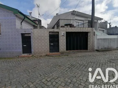 Moradia geminada  em Águas Santas