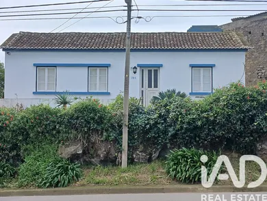 House  in Lajes