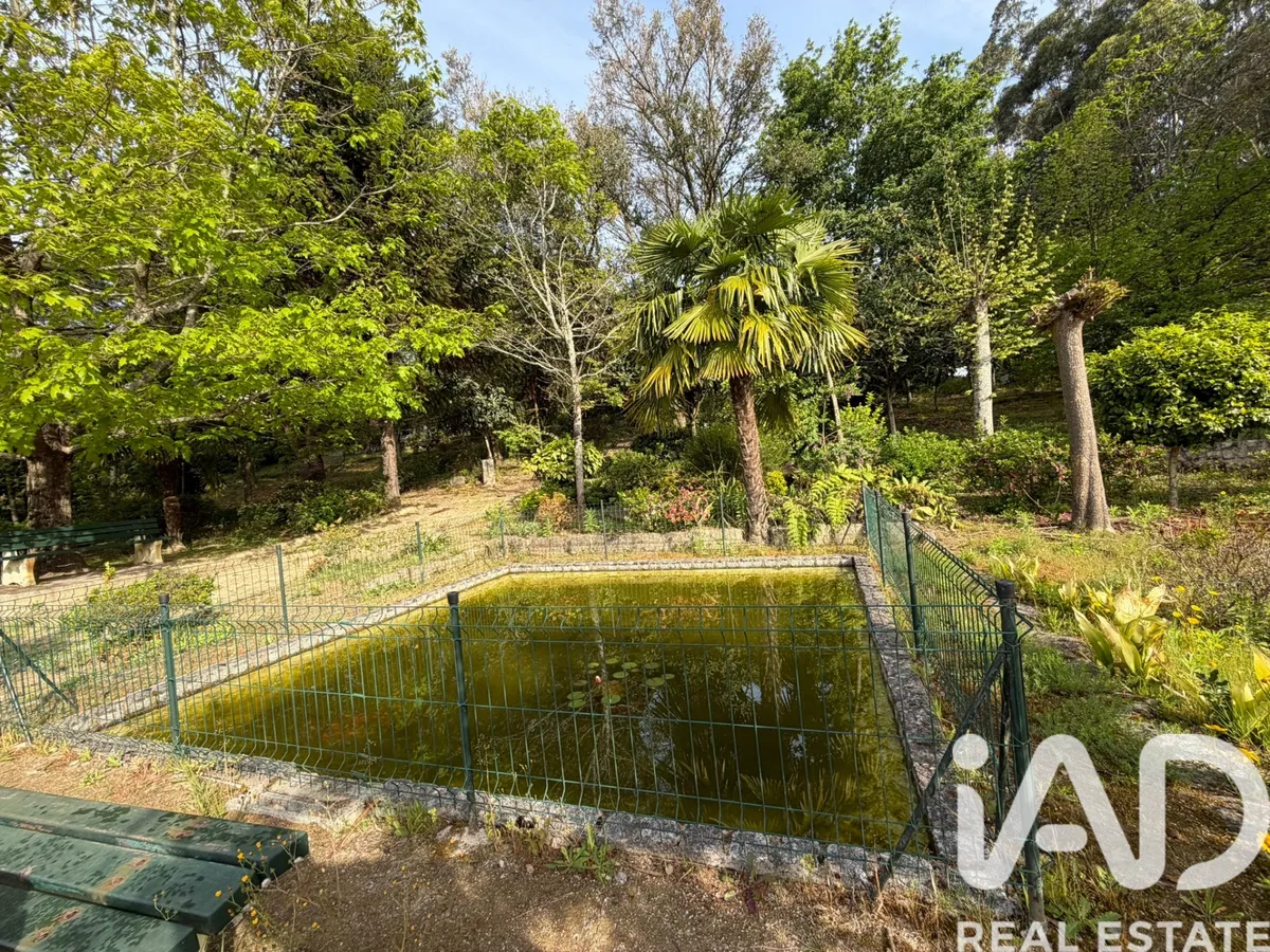 Terreno urbano de 1807 m² em VIANA DO CASTELO