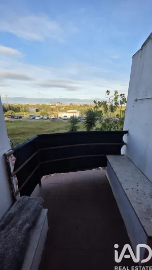 Apartamento T2 em Sarilhos Pequenos