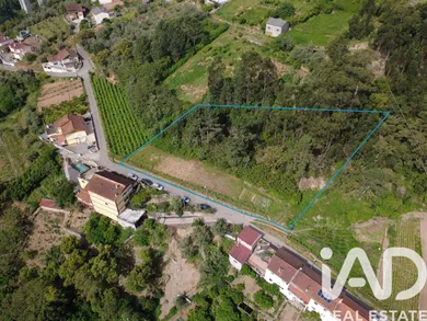 Terreno urbano em Ceira