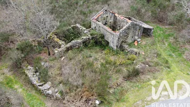 Maison rustique à Viseu