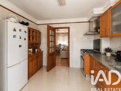Apartamento T3 em Alhandra