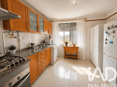Apartamento T3 em Alhandra