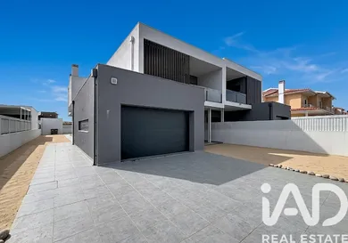 House  in Fernão Ferro