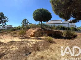 Terreno urbano em Vale de Lobo