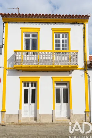 Prédio  em Vila do Porto