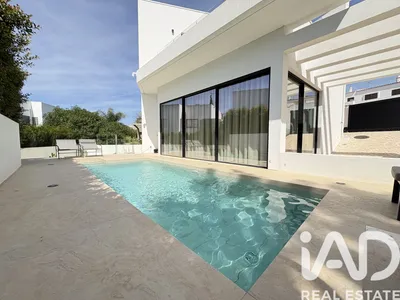 Fotografia 11 de Casa/Moradia 6 quartos de 266 m² em Quarteira