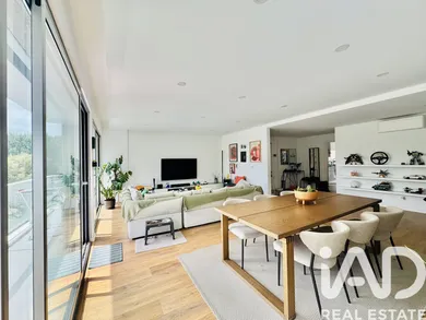 Apartment T3 in Santo António da Charneca