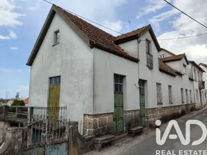 Casa/Moradia em Vila Nova de Oliveirinha