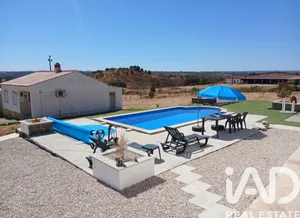 Farm in Martim Longo