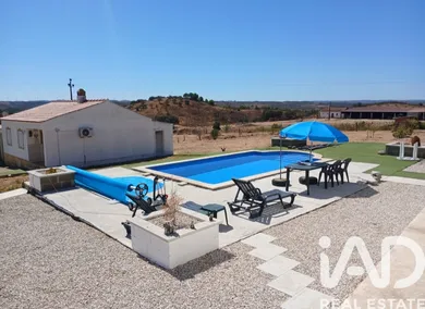 Farm  in Martim Longo