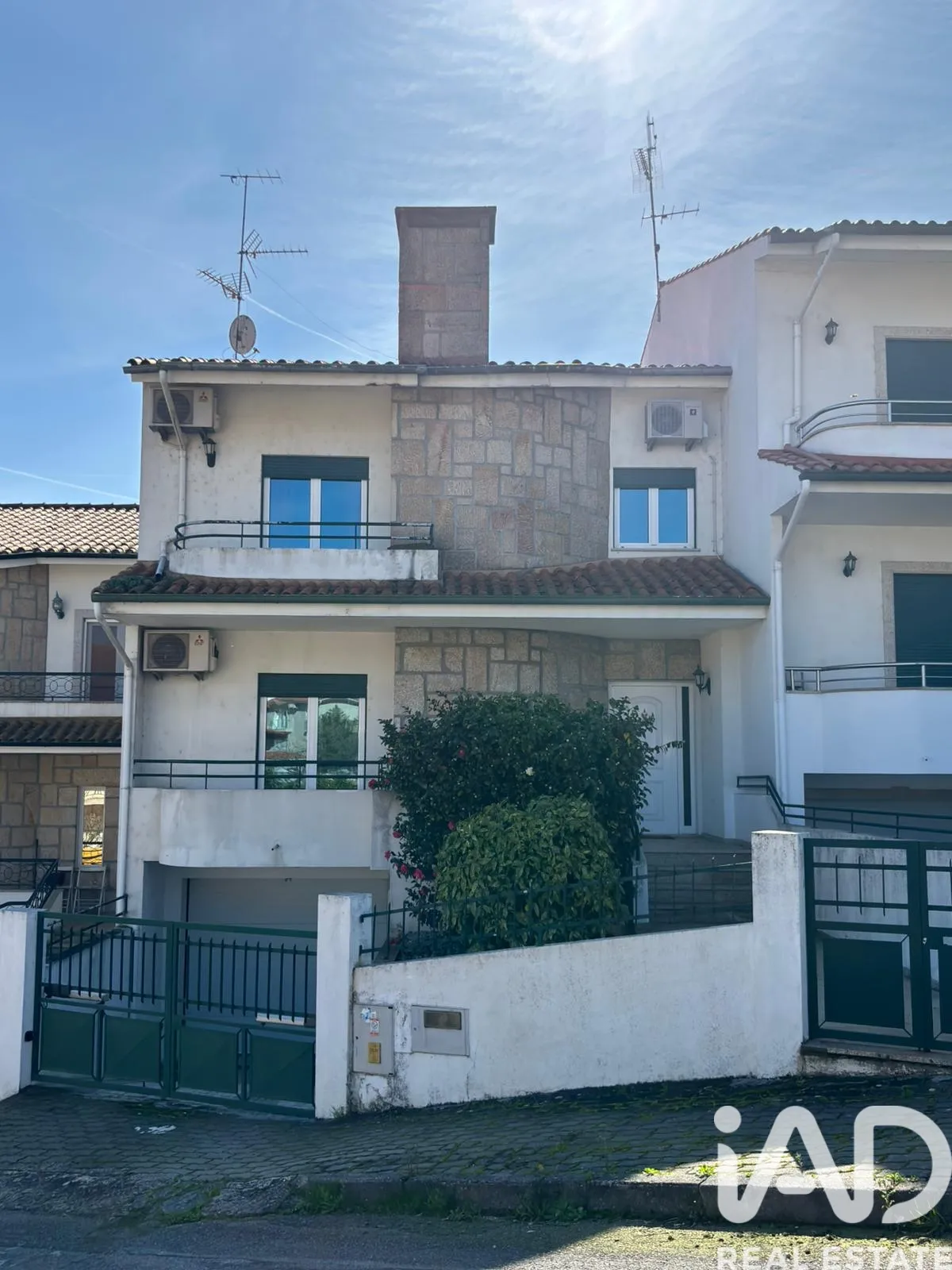 Moradia geminada 4 quartos de 272 m² em Chaves
