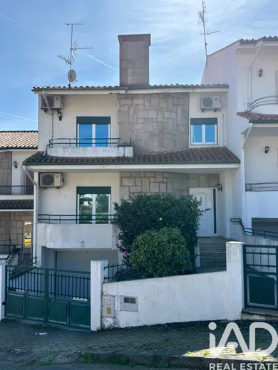 Maison jumelle  à Chaves