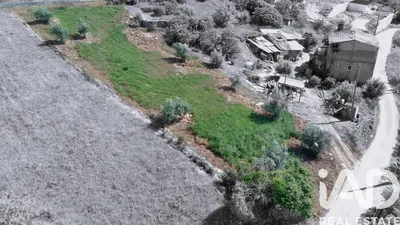Fotografia 4 de Terreno de 1700 m² em Arrabal