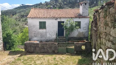 Casa/Moradia em Prados - Celorico da Beira