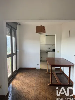 Apartamento T2 em Vale da Amoreira