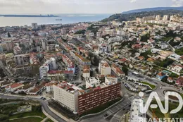 Penthouse T4 in Setúbal
