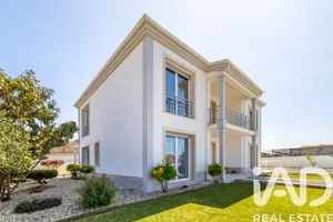 Casa/Moradia  em Ortigosa