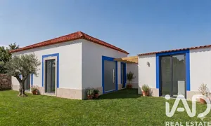 Moradia geminada  em Santo Isidoro