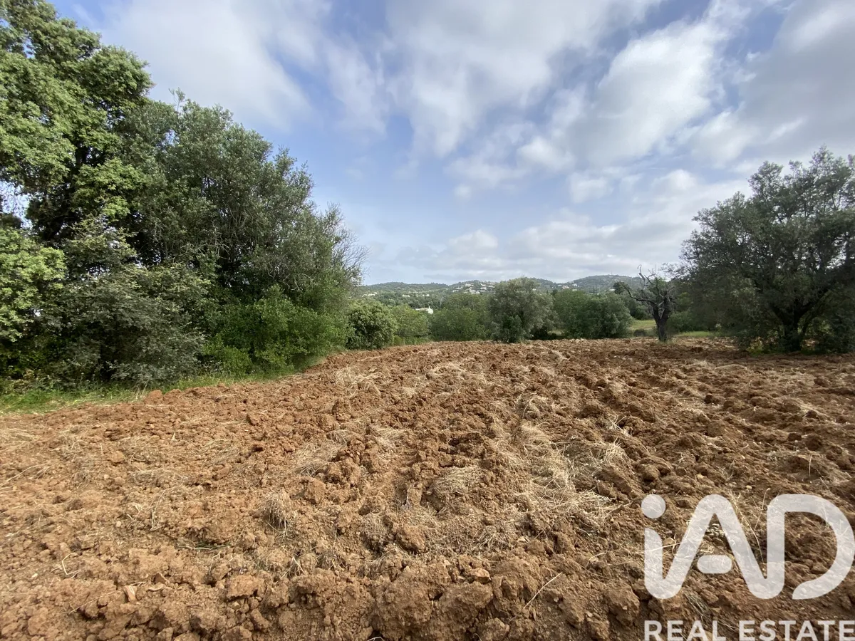 Terreno rústico de 1720 m² em Santa Bárbara de Nexe