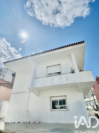 House in Almada