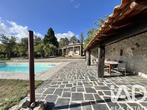 Quinta  em Santa Cruz da Trapa