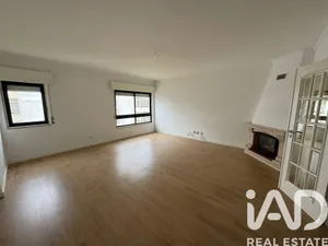 Apartamento T3 em Cacém