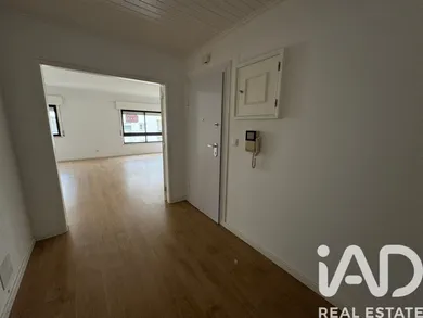 Apartamento T3 em Cacém