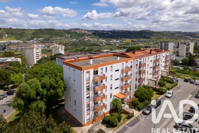 Apartamento T3 em Loures