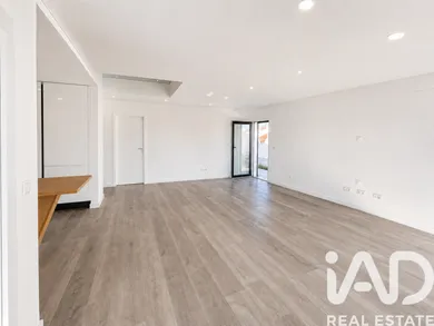 Semi-detached house  in Corroios