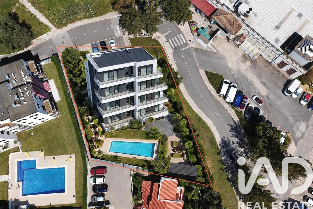 Terreno urbano de 817 m² em Albufeira