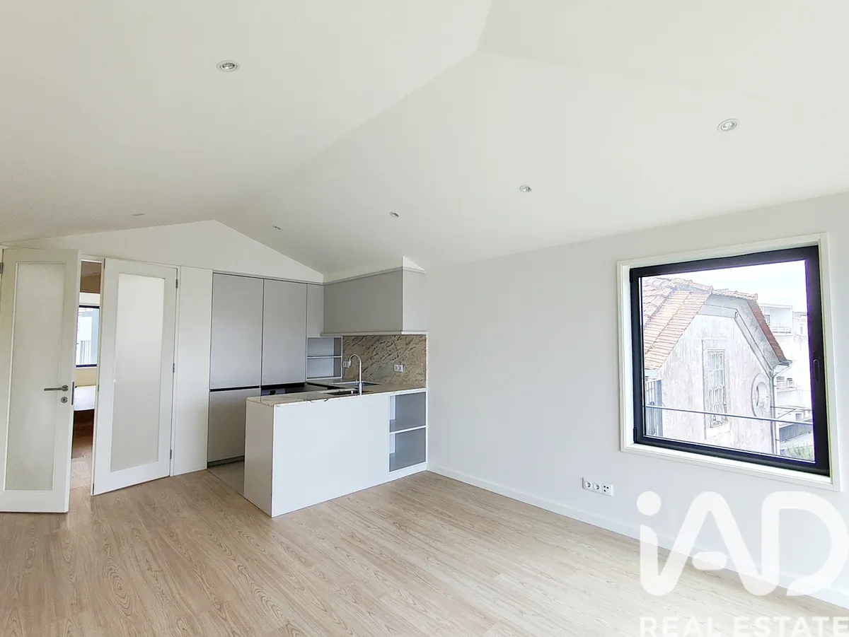 Duplex 2 quartos de 98 m² em Porto