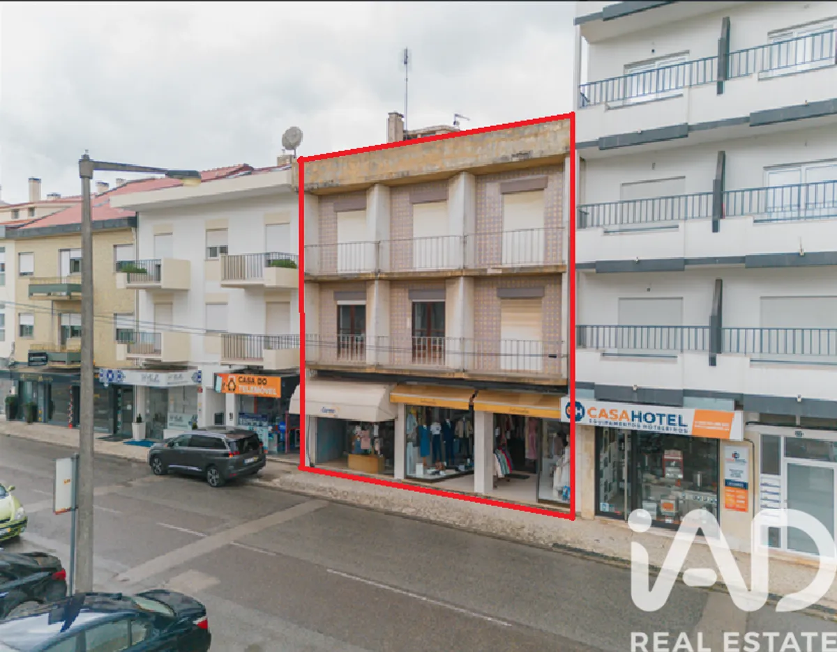 Prédio de 304 m² em Fátima