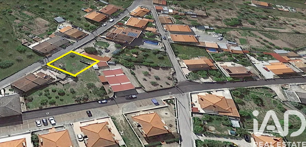 Terreno urbano de 429 m² em Fortios