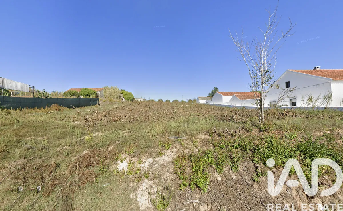 Terreno urbano de 1188 m² em São Clemente