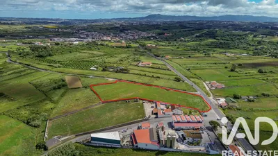 Fotografia 3 de Terreno de 8840 m² em São João das Lampas