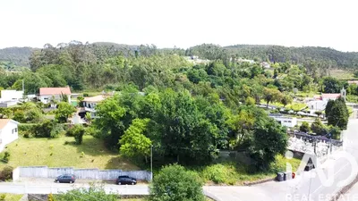 Fotografia 3 de Terreno de 2200 m² em Tregosa