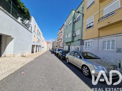 Apartment T3 in Lisboa