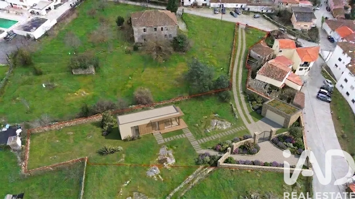Terreno urbano de 1924 m² em Alijó