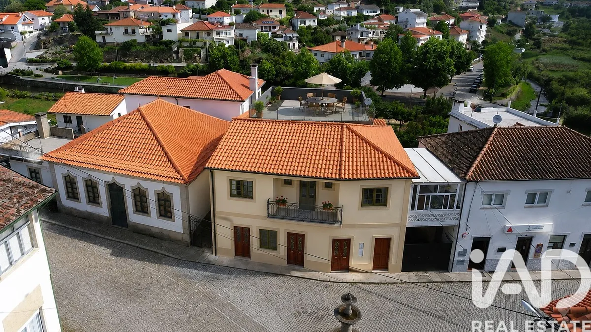 Moradia geminada 8 quartos de 695 m² em Sao Mamede de Ribatua