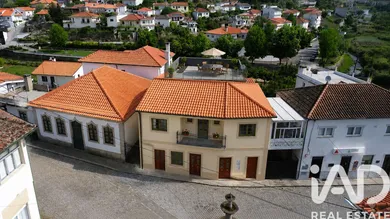 Moradia geminada  em Sao Mamede de Ribatua