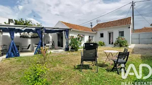 Single-storey house  in Bunheiro
