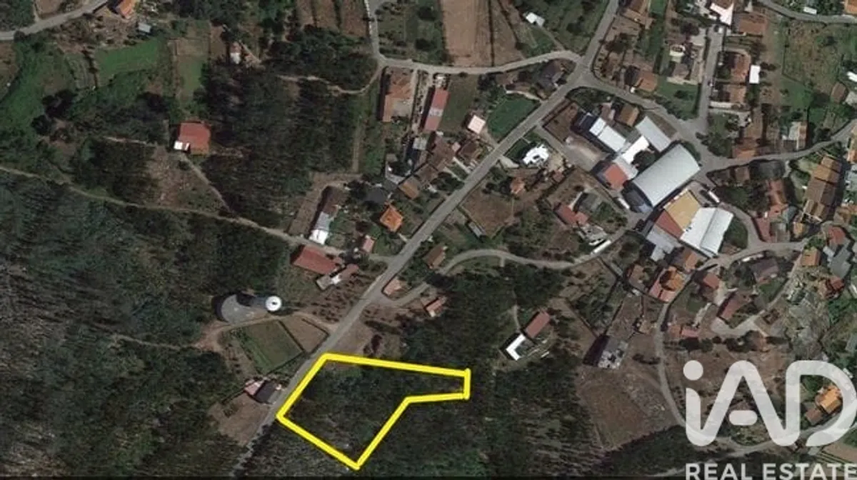 Terreno de 1995 m² em São Joaninho