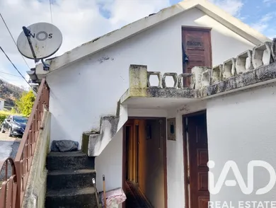 House in Unhais-o-Velho